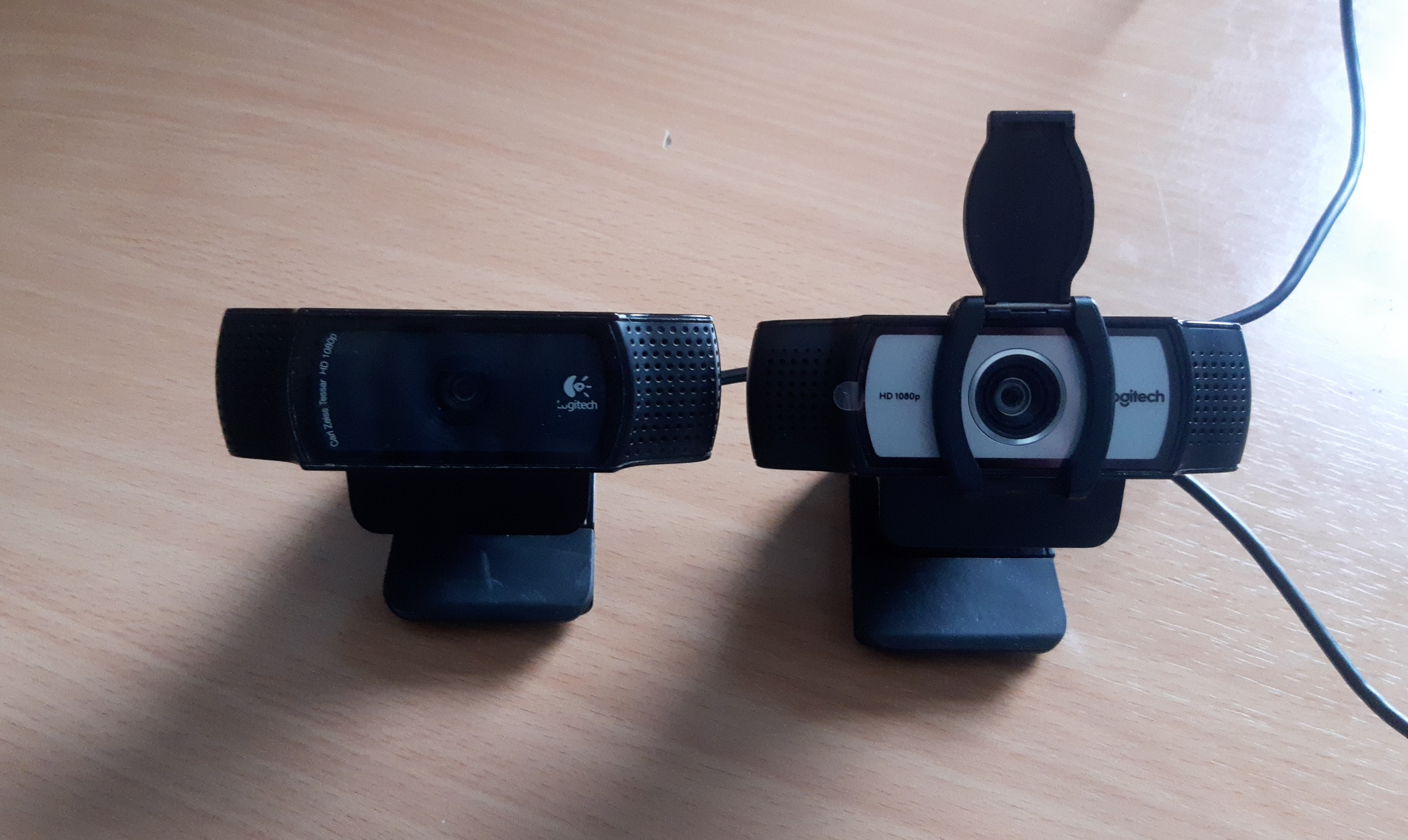File:Logitech webcams.jpg