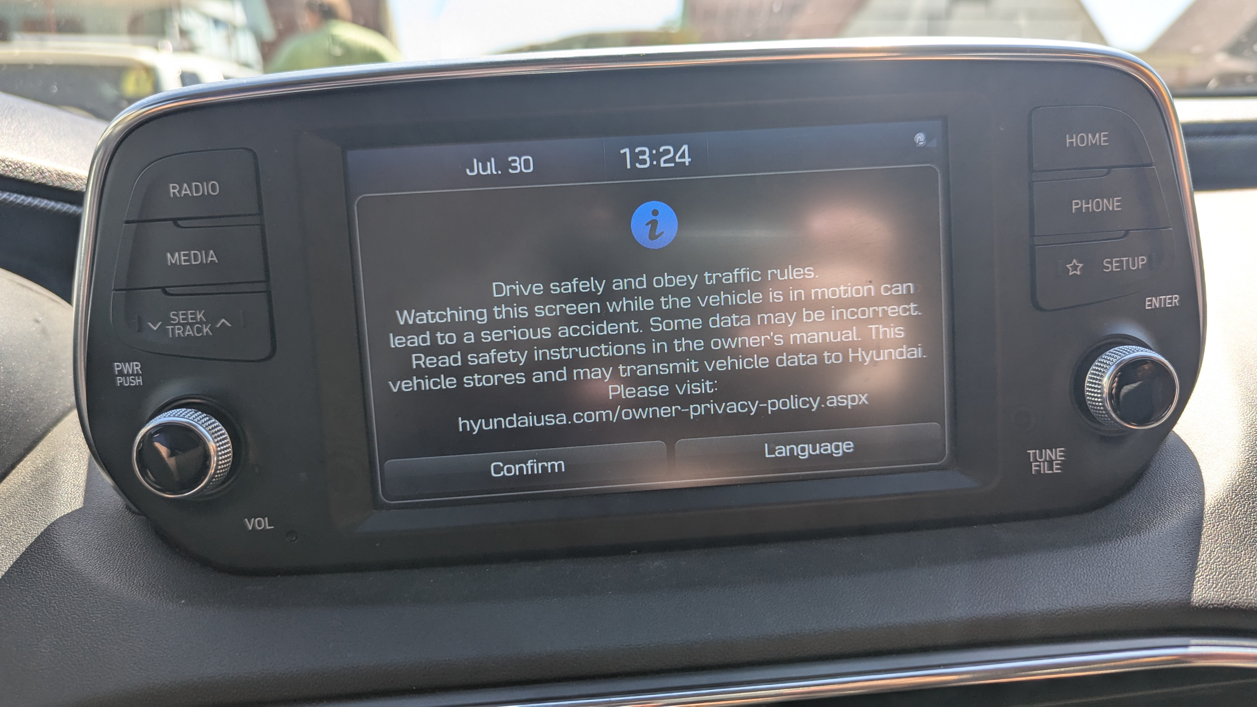 File:Hyundai.jpg