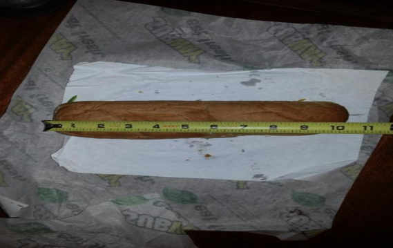 File:Subway plaintiff's Footlong Sub.png