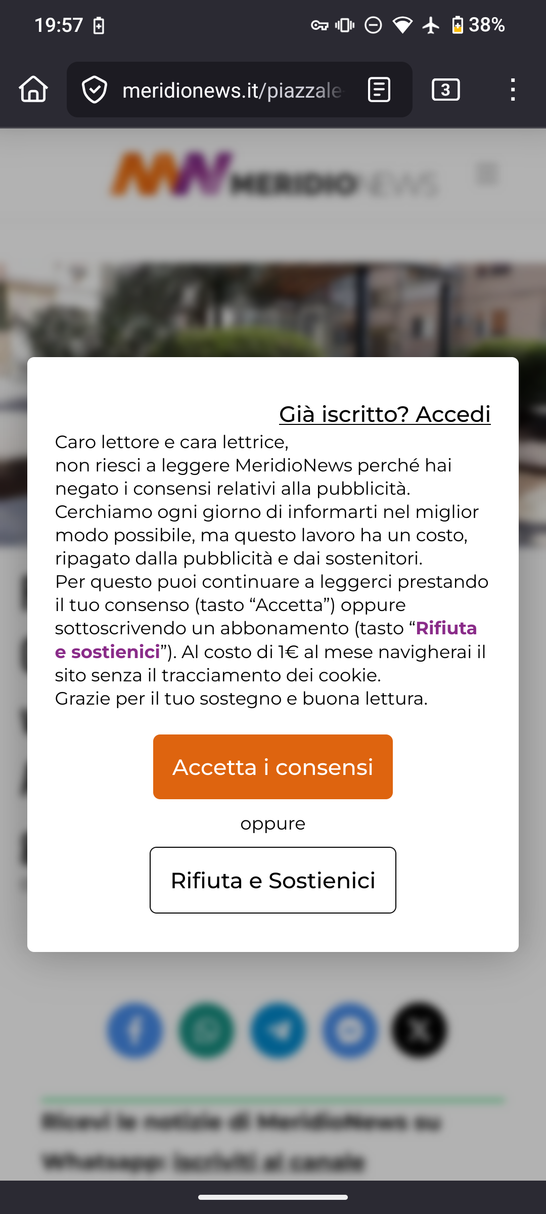 File:MeridioNews consent-or-pay.png